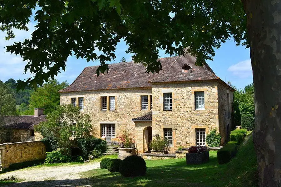 french-country-brick-and-stone-combinations-9160998