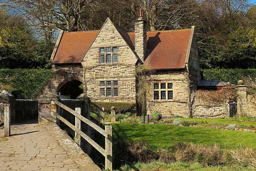 limestone-house-exterior-7302899