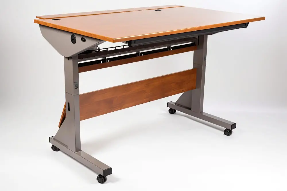 Adjustable Height Workbench