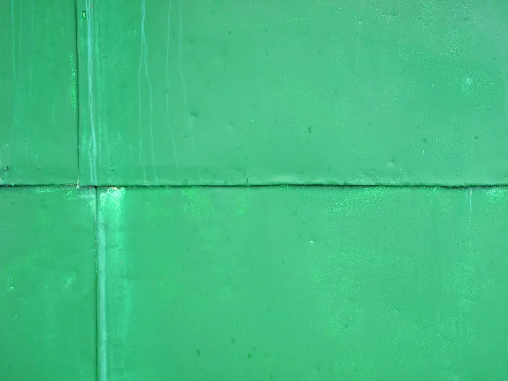 Green garage paint
