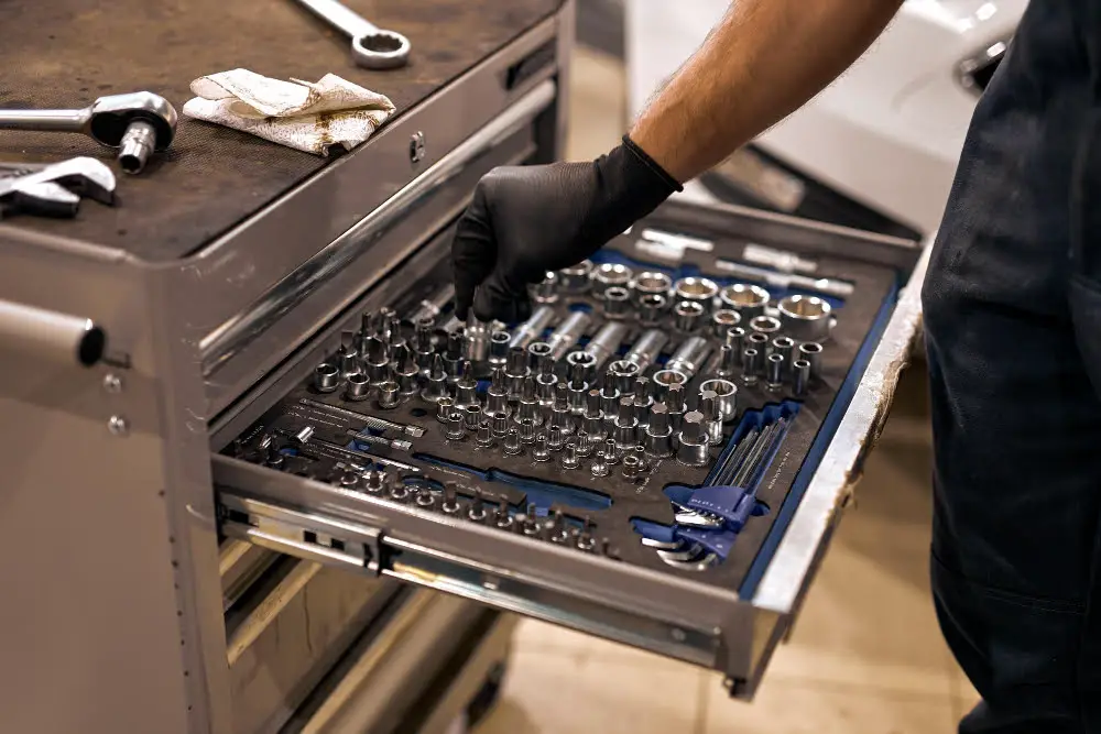 Rolling Tool Cabinet Shelves