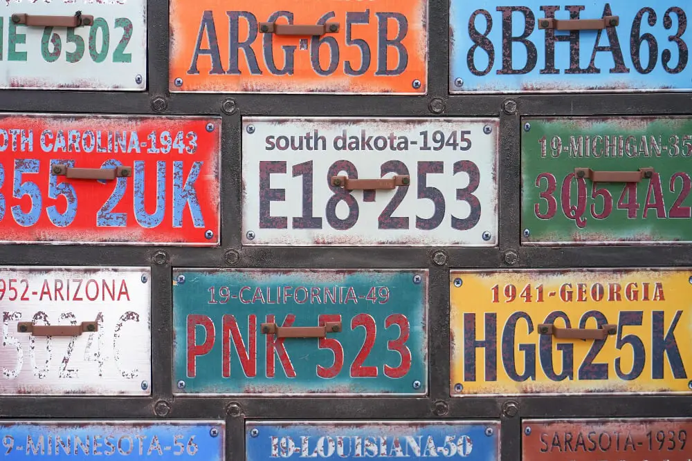 Vintage License Plates decor