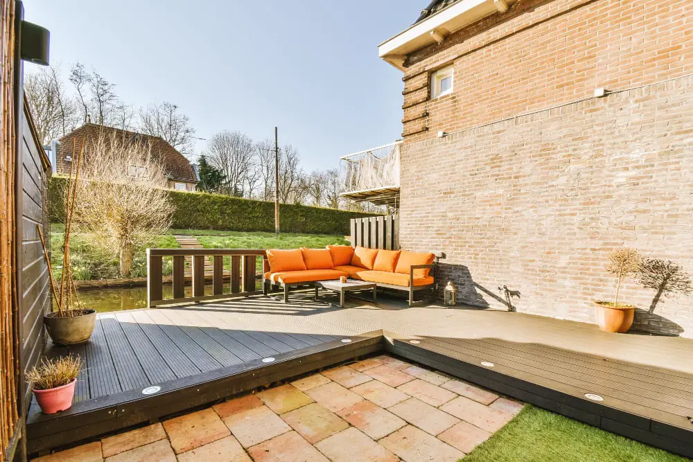 garage Outdoor Patio