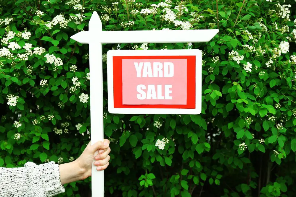 sign yard sale